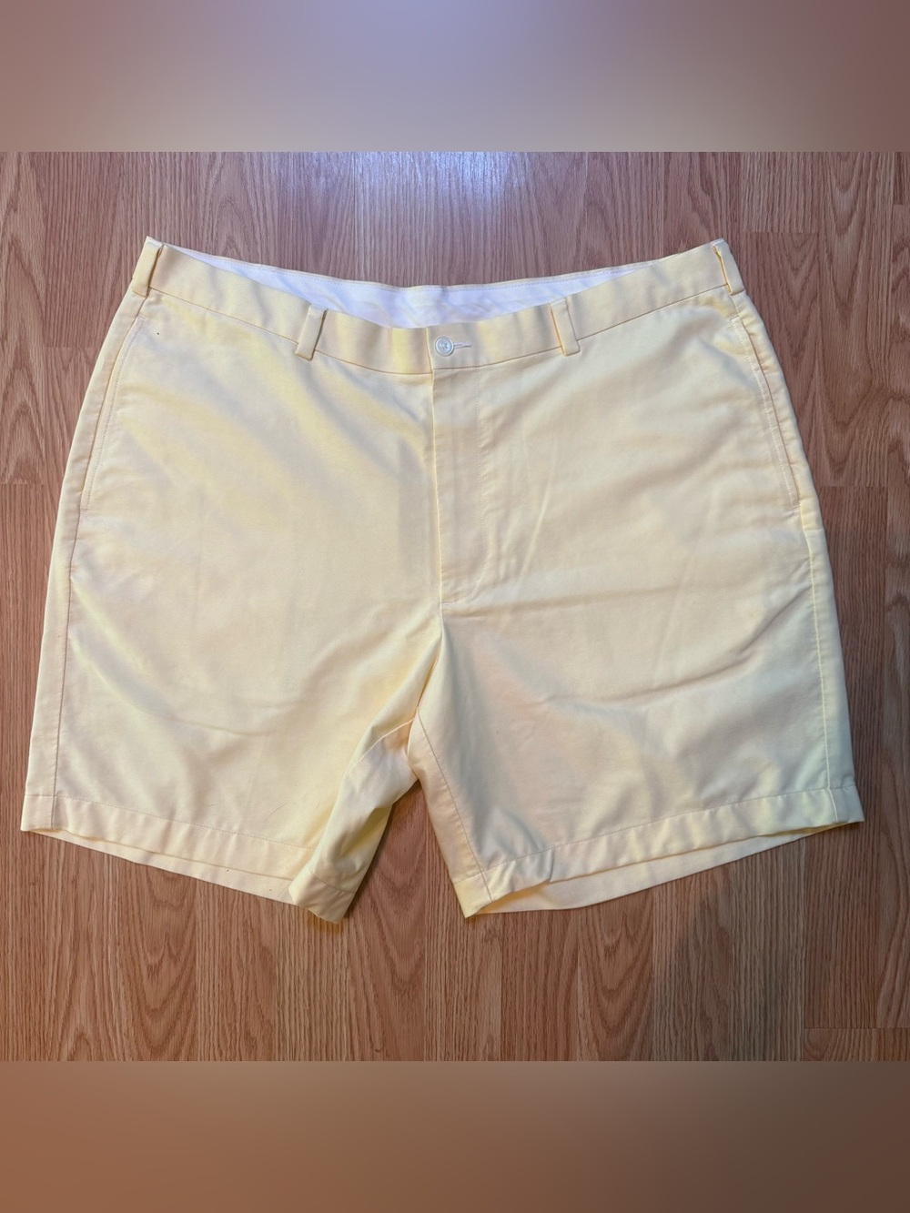 Brooks Brothers 346 Yellow Chino Shorts Men’s 40 Cotton Flat Front